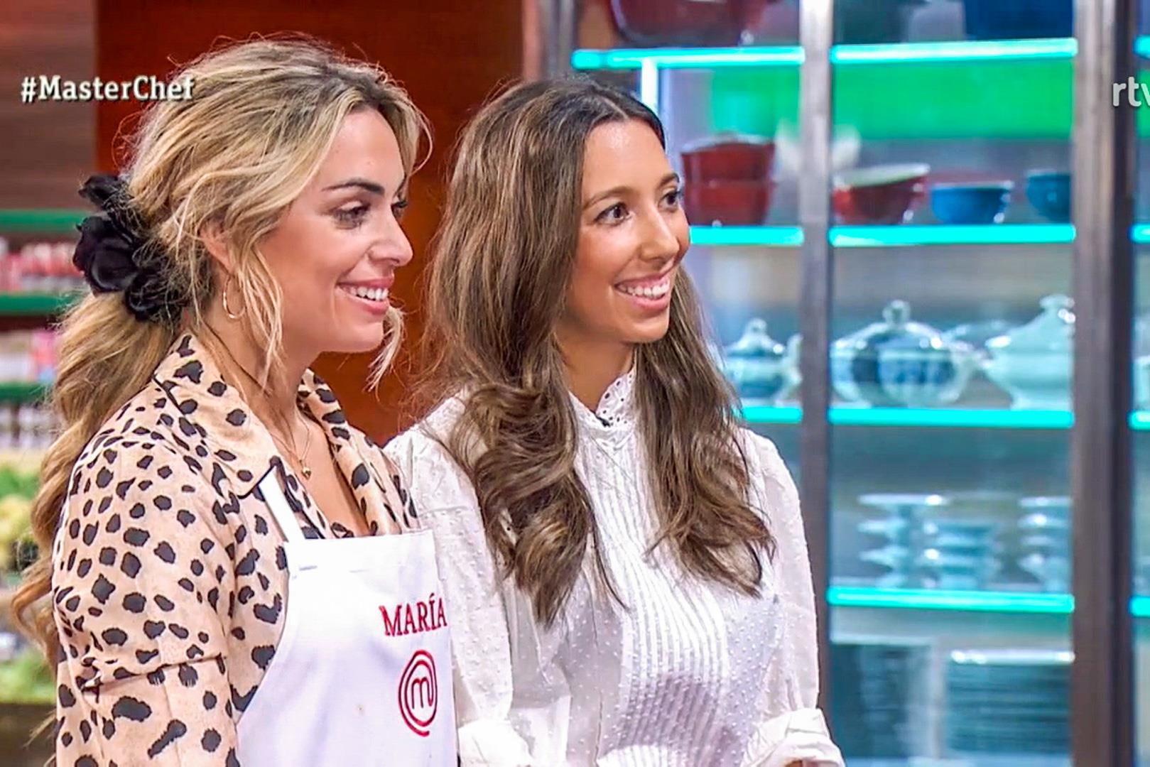 María junto a su hermana Ana que le acompañó en el programa de ayer