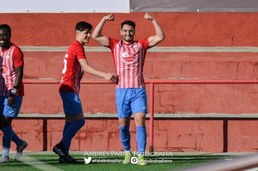 Mauro celebrando uno de sus goles. Foto de Andrés Parra