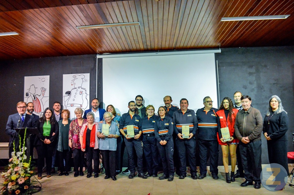 Foto de familia de los galardonados. Reportaje fotográfico de Francisco Navarro