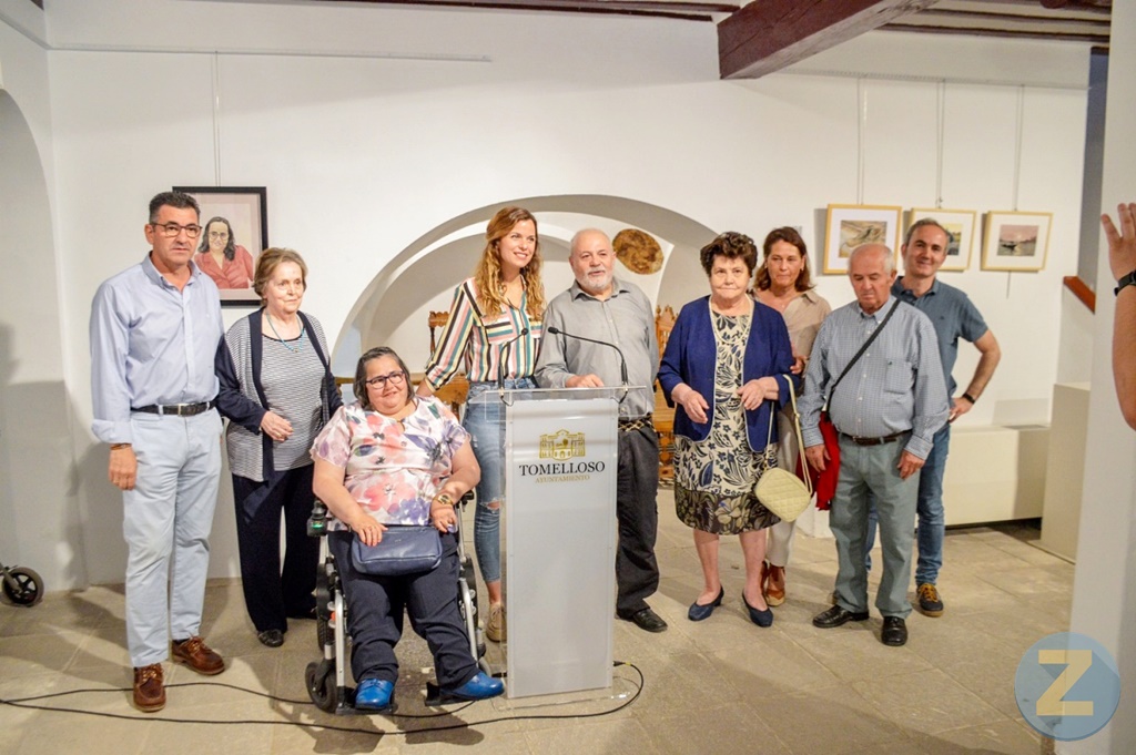 Mari Paz Ropero junto a la concejala, familiares y amigos